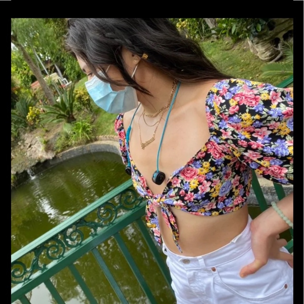 Floral crop tie top puff sleeves
